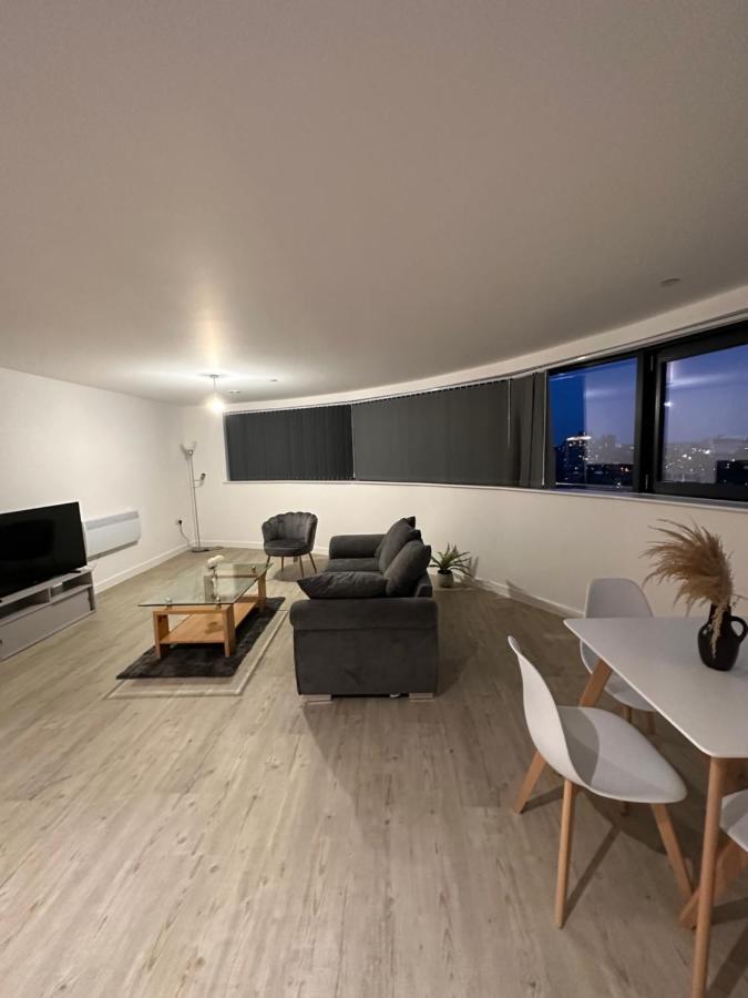 Stunning 2bedroom Apartamento *